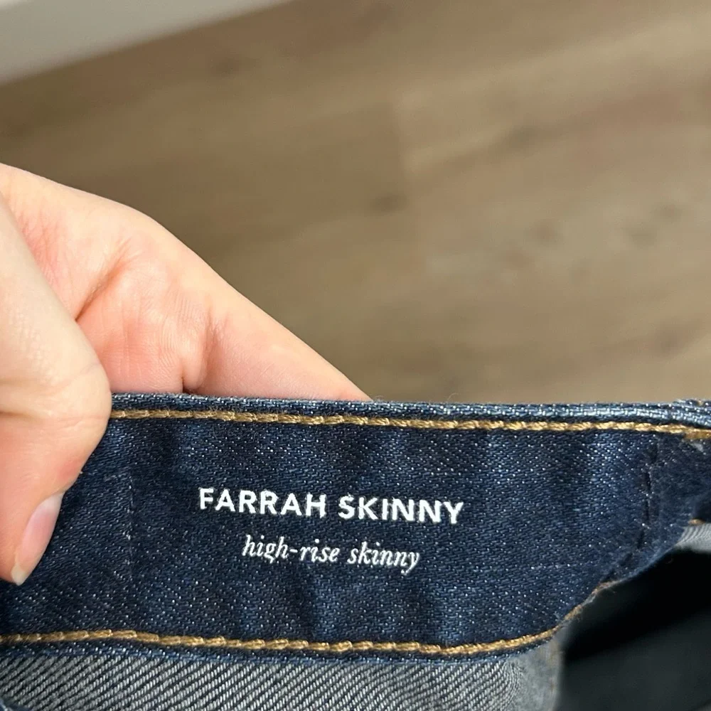 NWT AG The Farrah High Rise Dark Wash Skinny Jean Size 27